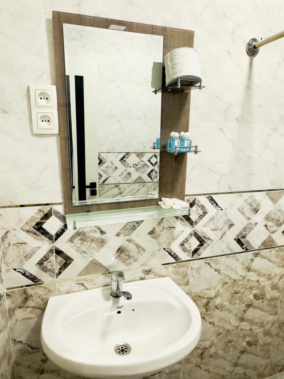 Greenway Hotel ทาชเคนต์ ภายนอก รูปภาพ
